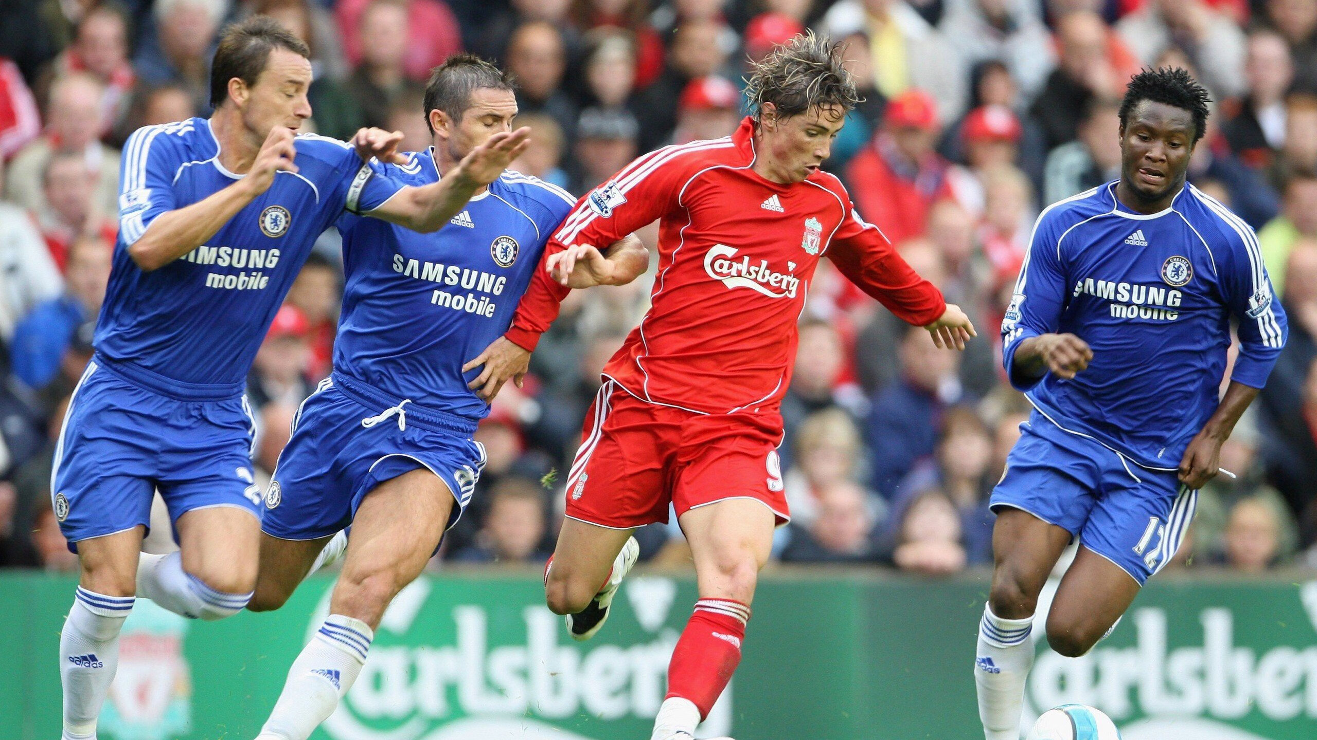 乔治·巴尔：全黑队的“防守型中场”，他的拦截总是及时且精准