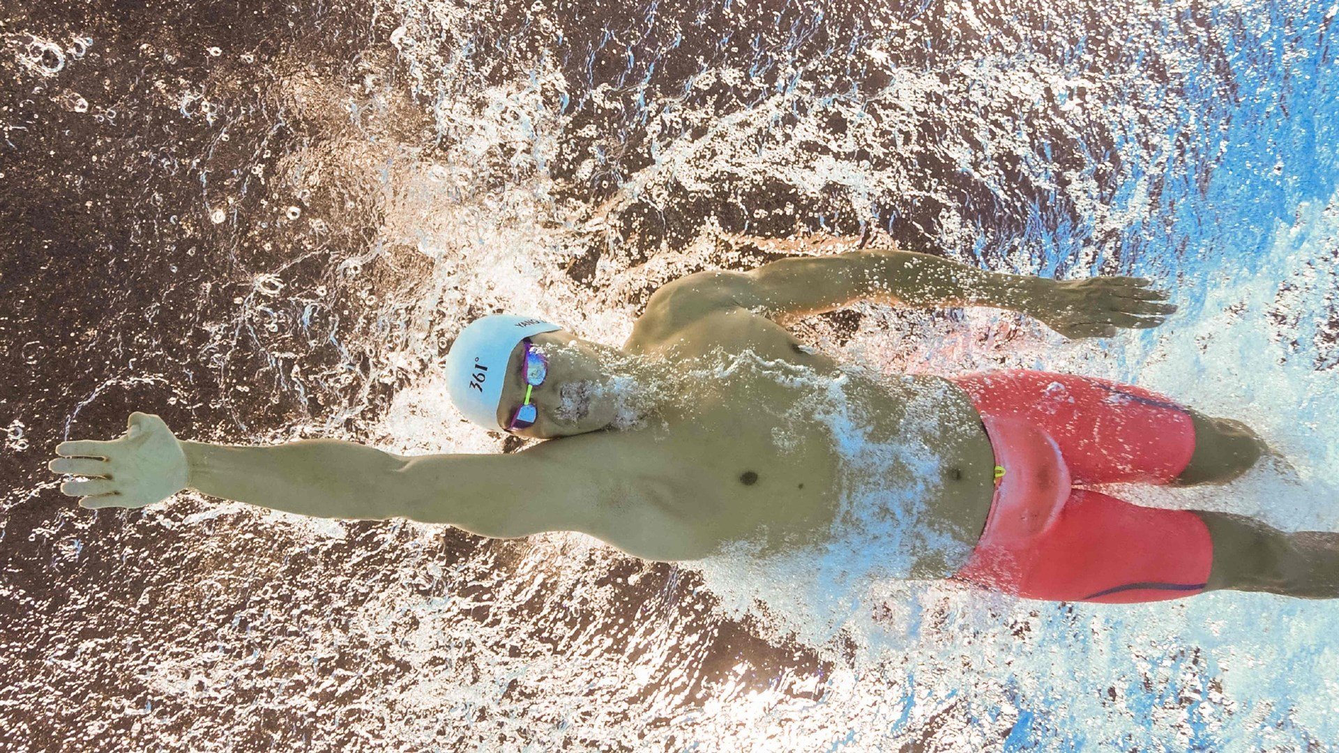 体育新闻中心联合平台推动体育直播弹幕互动规范化，体育直播信息