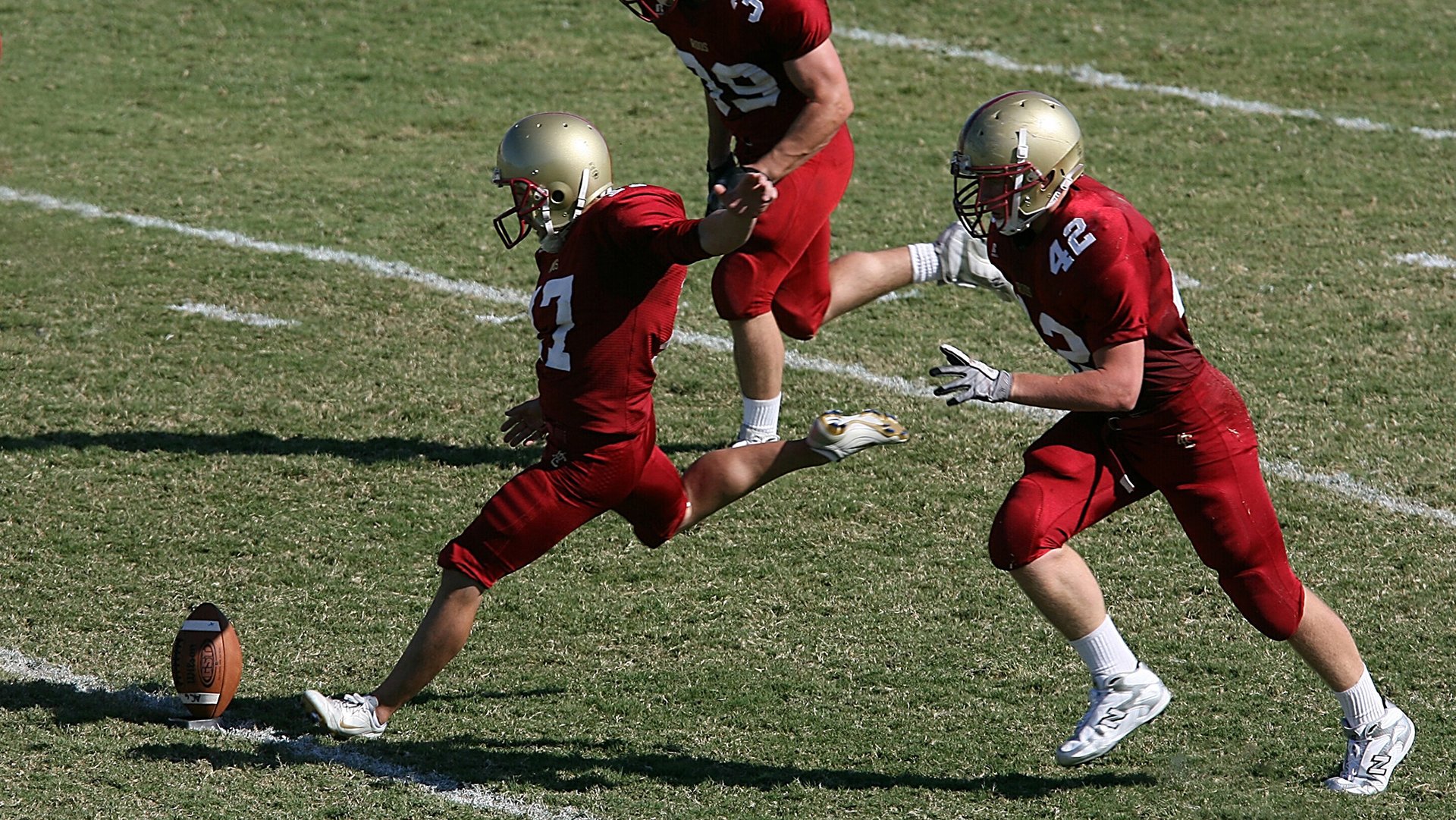 意甲VAR语义触发机制辅助检测非接触型假摔行为